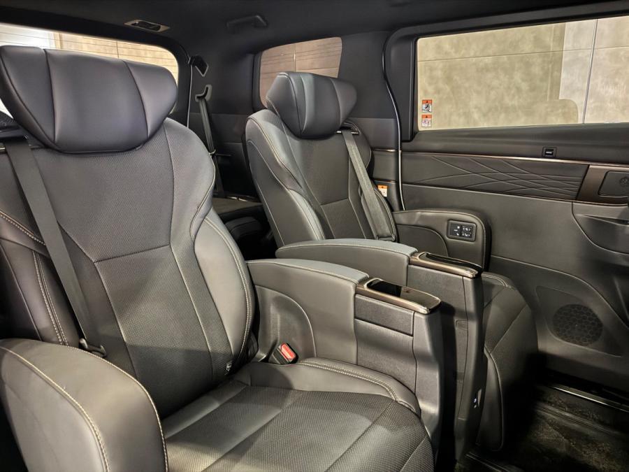 ALPHARD 2.5 HYBRID HEV - Image 5