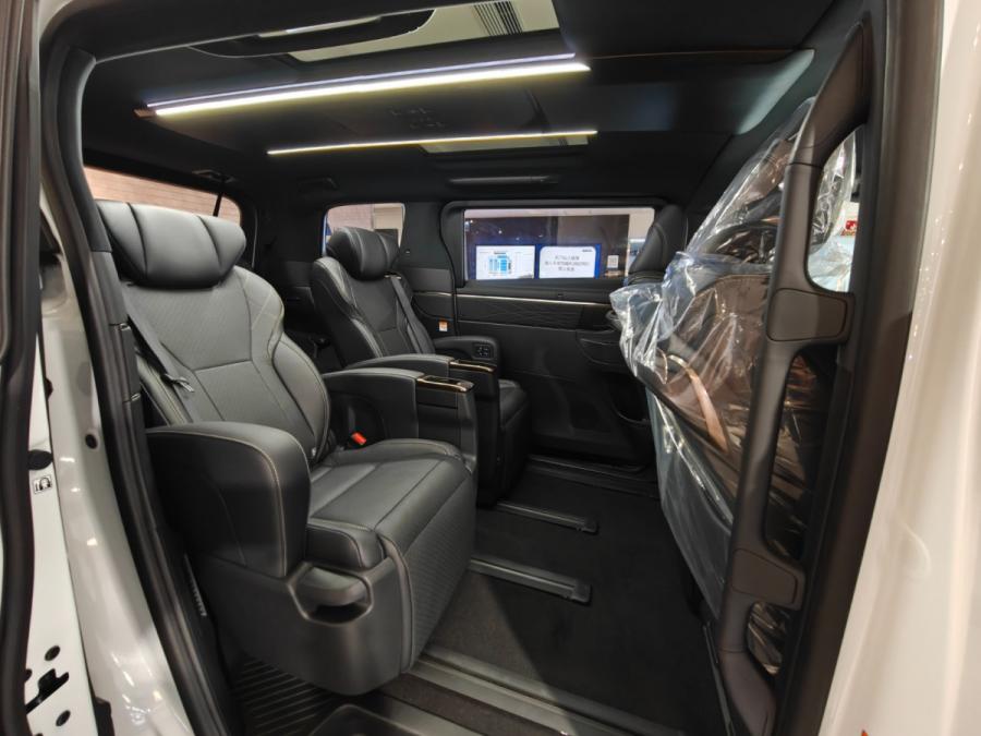 VELLFIRE Z Premier Grade 2.4 Turbo - Image 19