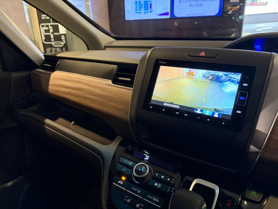 FREED GB7 HYBRID 7庭 - Image 3