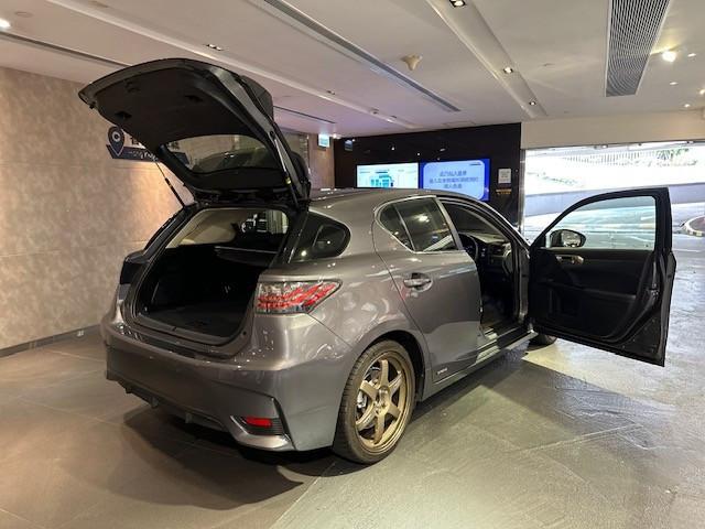 行貨CT200h HYBRID - Image 3