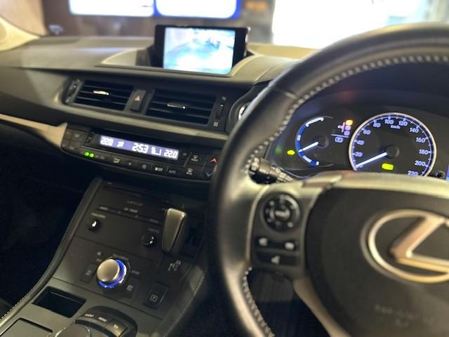 行貨CT200h HYBRID - Image 10