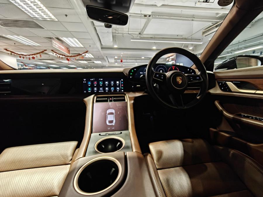 Taycan 4S - Image 19