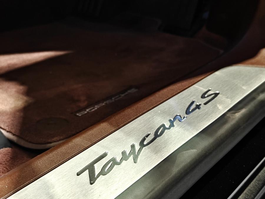 Taycan 4S - Image 11