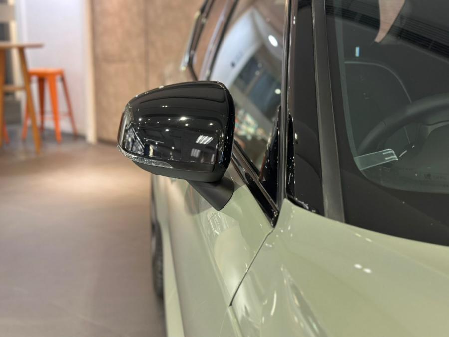 XC40 P8 RECHARGE PRO - Image 5