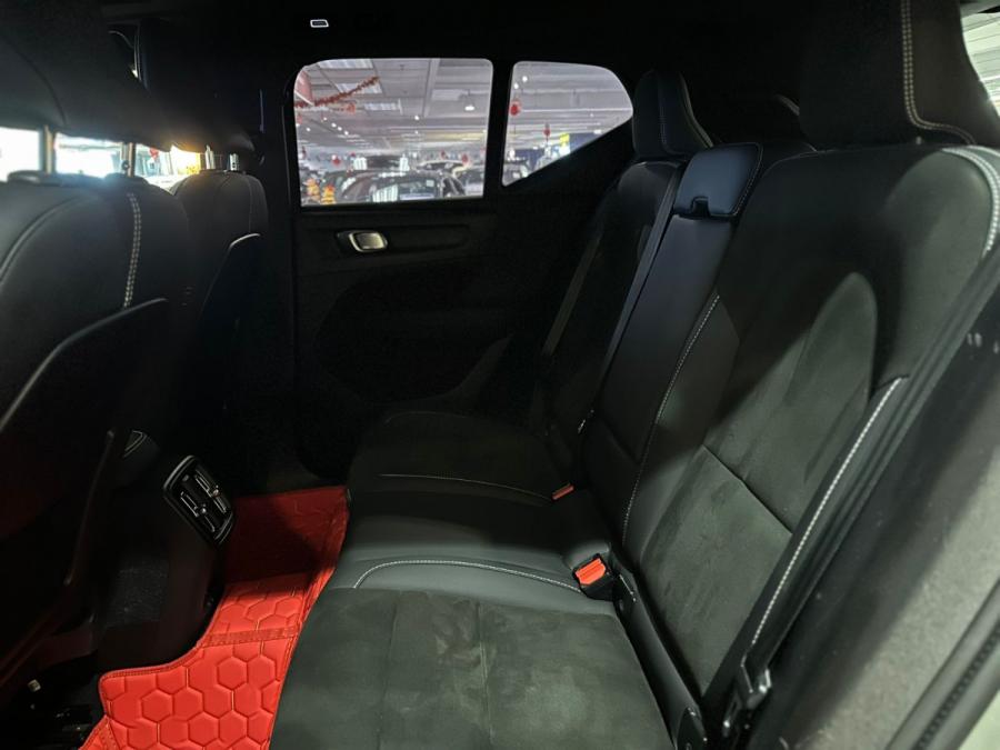 XC40 P8 RECHARGE PRO - Image 9