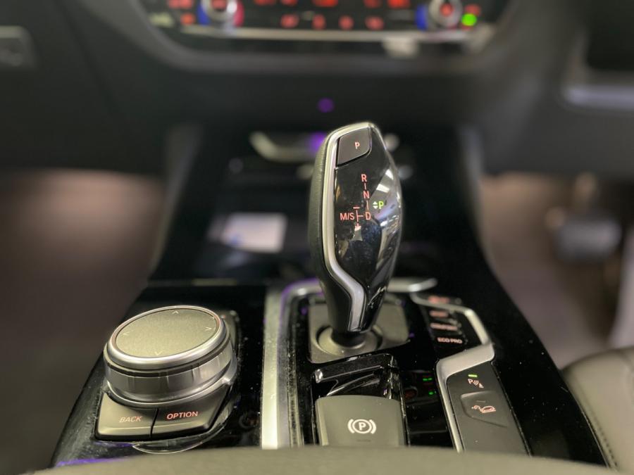 BMW X3  (X-Line) - Image 12