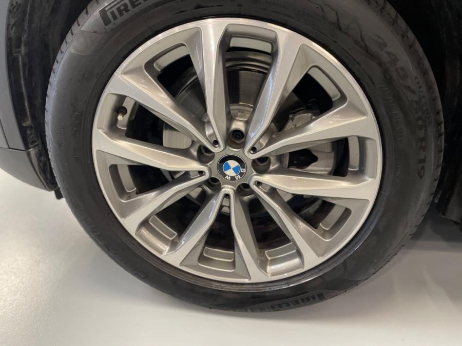 BMW X3  (X-Line) - Image 7