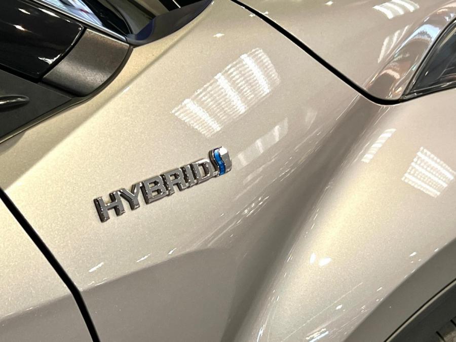 CHR HYBRID - Image 10