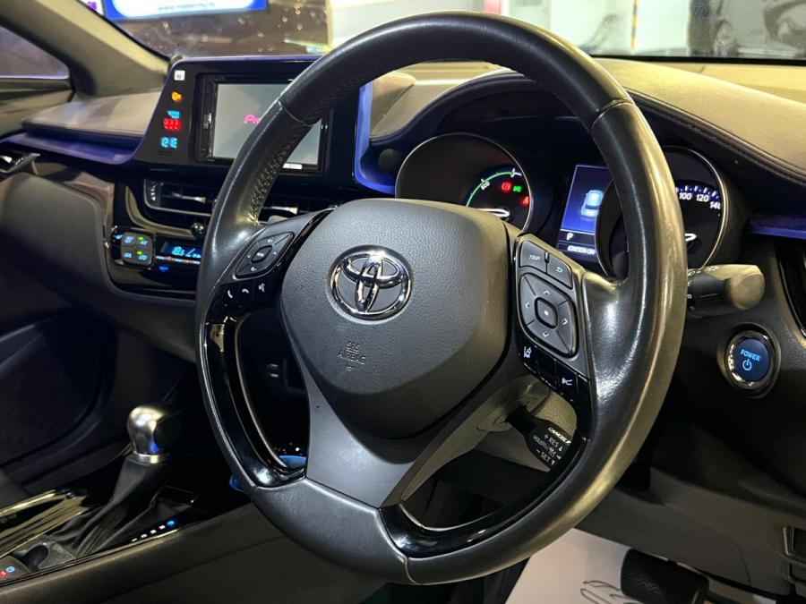 CHR HYBRID - Image 5