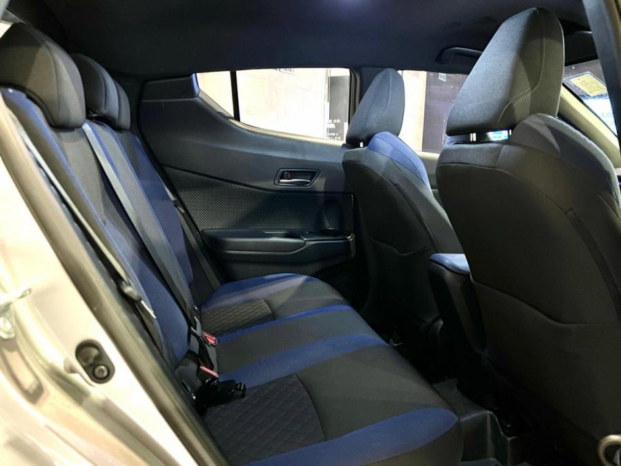 CHR HYBRID - Image 7