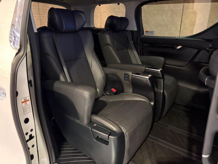 VELLFIRE 2.5ZG M`z Speed - Image 5