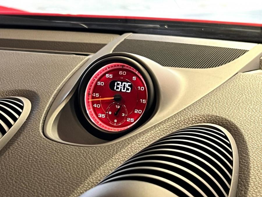 718 Cayman GT4 RS - Image 8