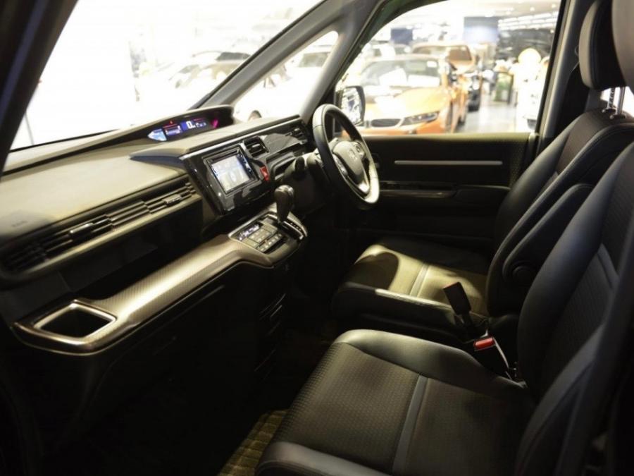 STEPWGN 1.5 TURBO SPADA - Image 13