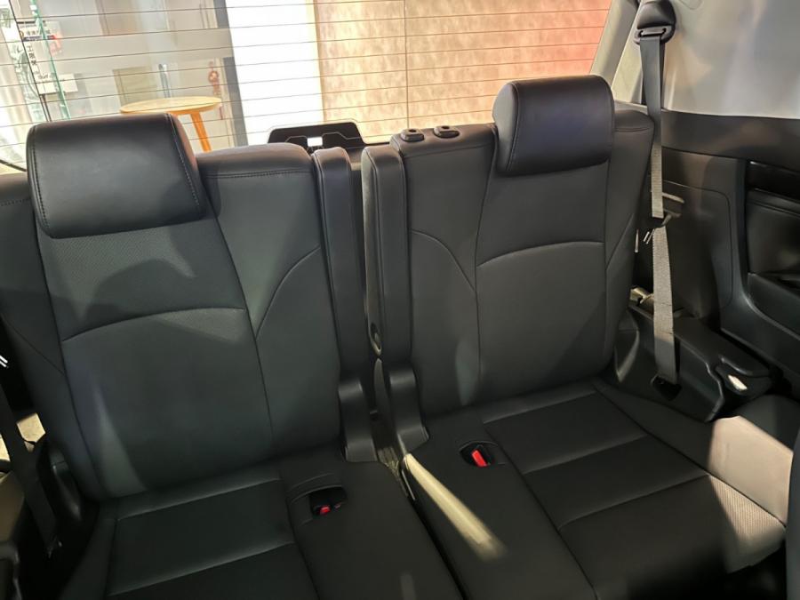 Alphard 2.5 Hybrid SRC - Image 8