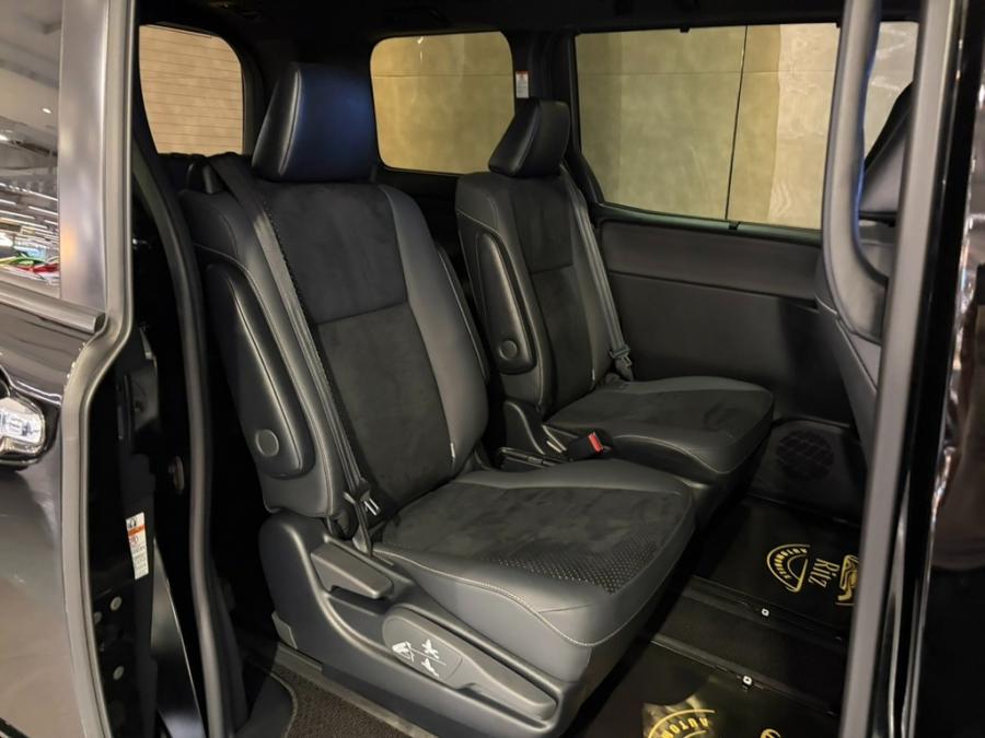 Voxy ZS Hybrid 煌III - Image 6