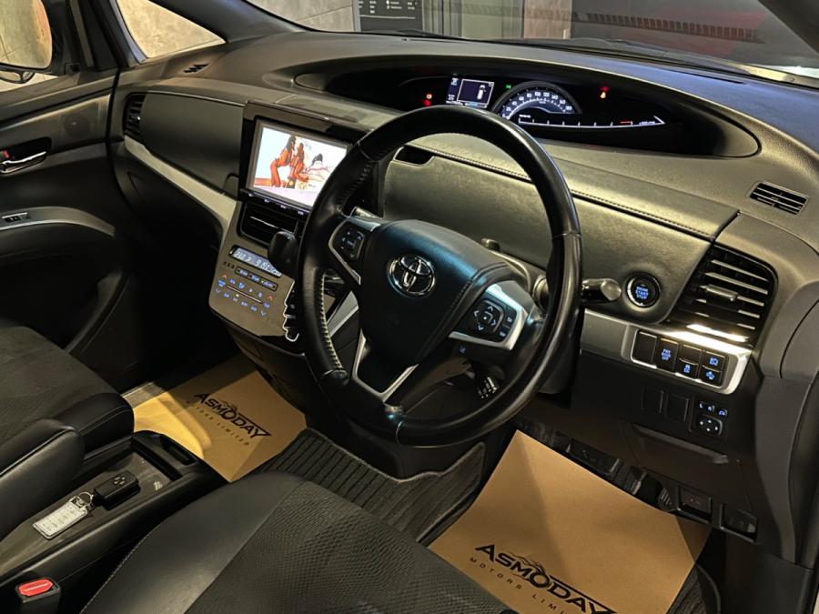 Estima 2.4 Areas - Image 2