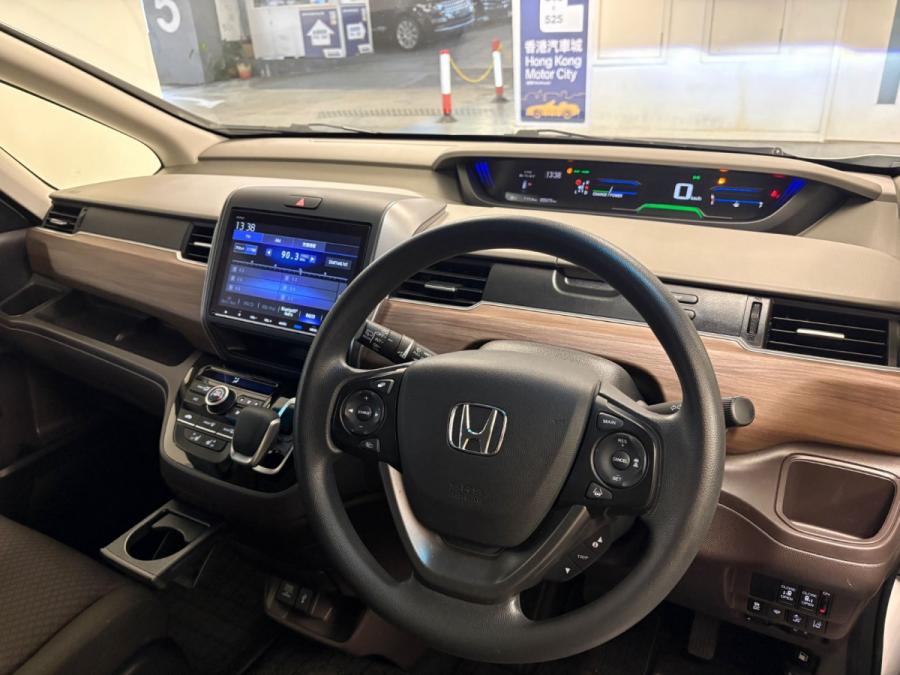 Freed Hybrid 7座 - Image 3