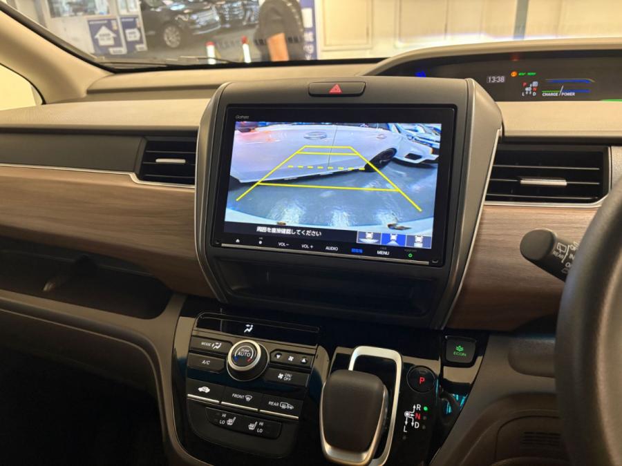 Freed Hybrid 7座 - Image 4