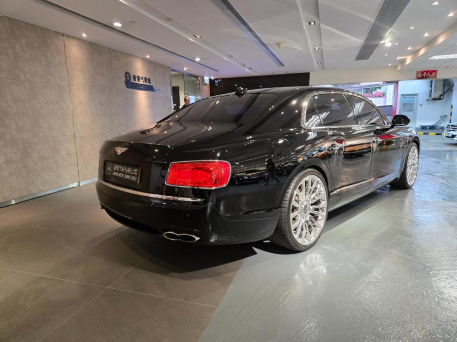 FLYING SPUR V8 - Image 4