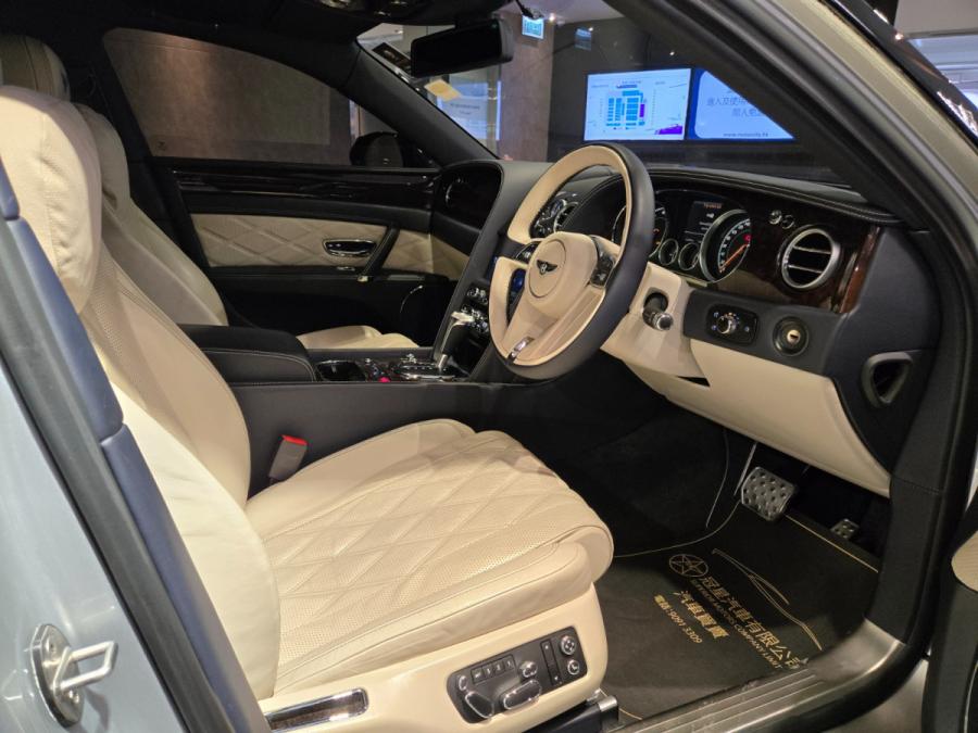 FLYING SPUR V8 - Image 6