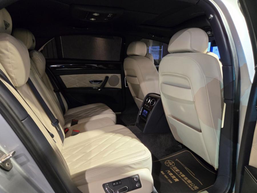 FLYING SPUR V8 - Image 8