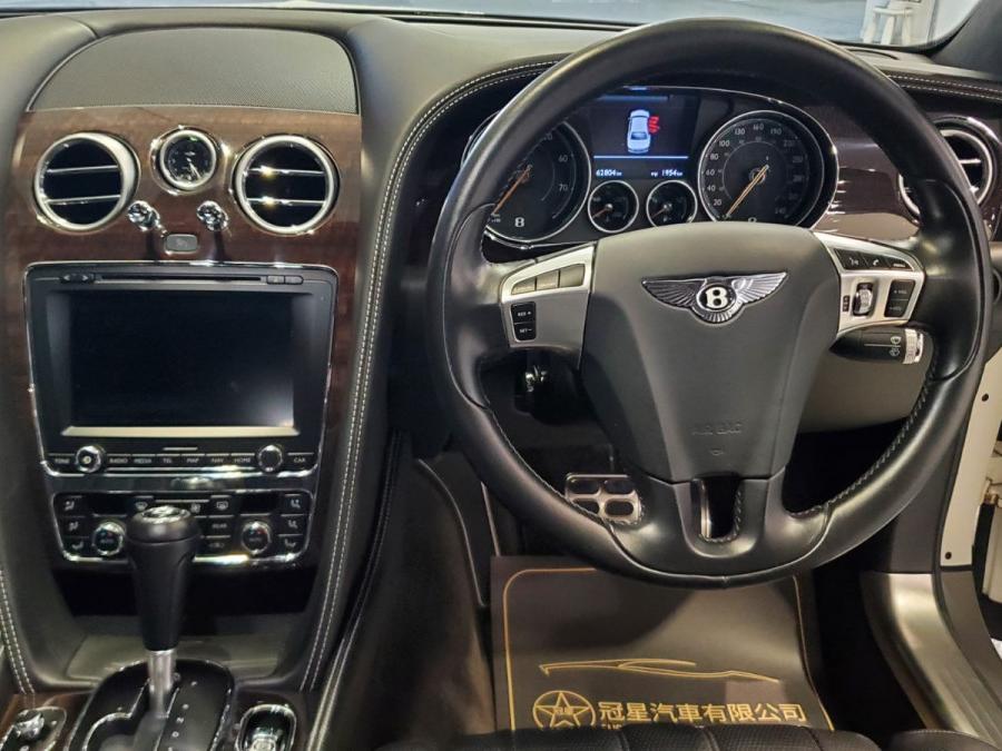 FLYING SPUR V8 - Image 8