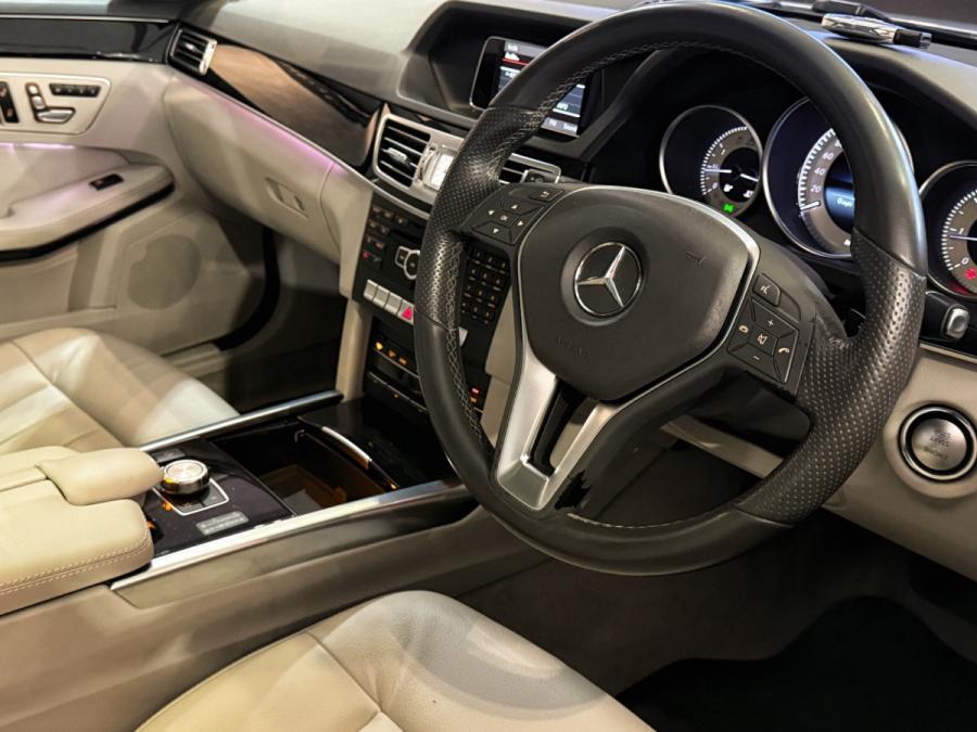 E220D - Image 3