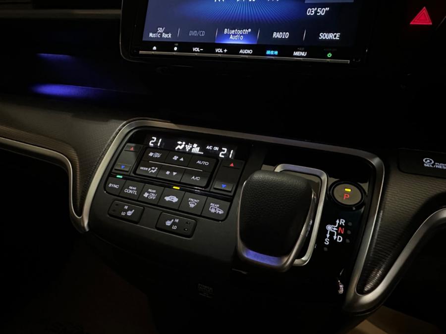 Stepwgn Hybrid  EX Cool Mugen - Image 7