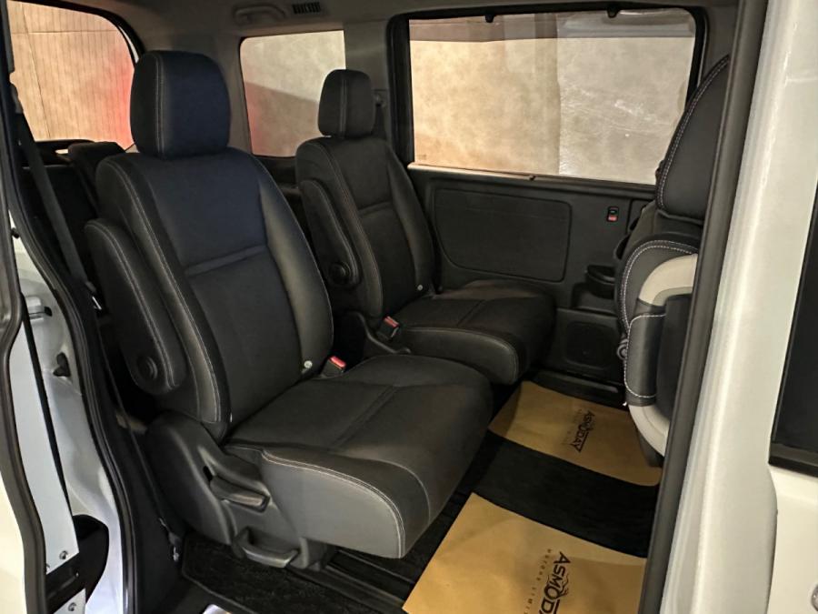 Stepwgn Hybrid  EX Cool Mugen - Image 4