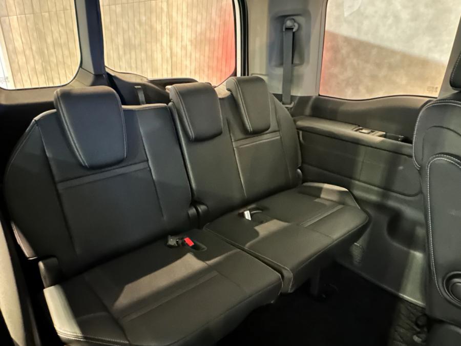 Stepwgn Hybrid  EX Cool Mugen - Image 5