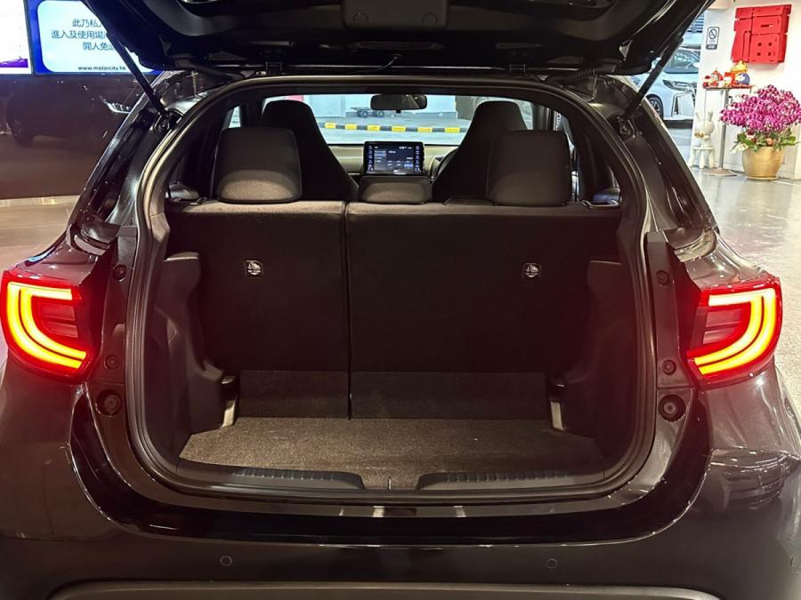 YARIS HYBRID - Image 10