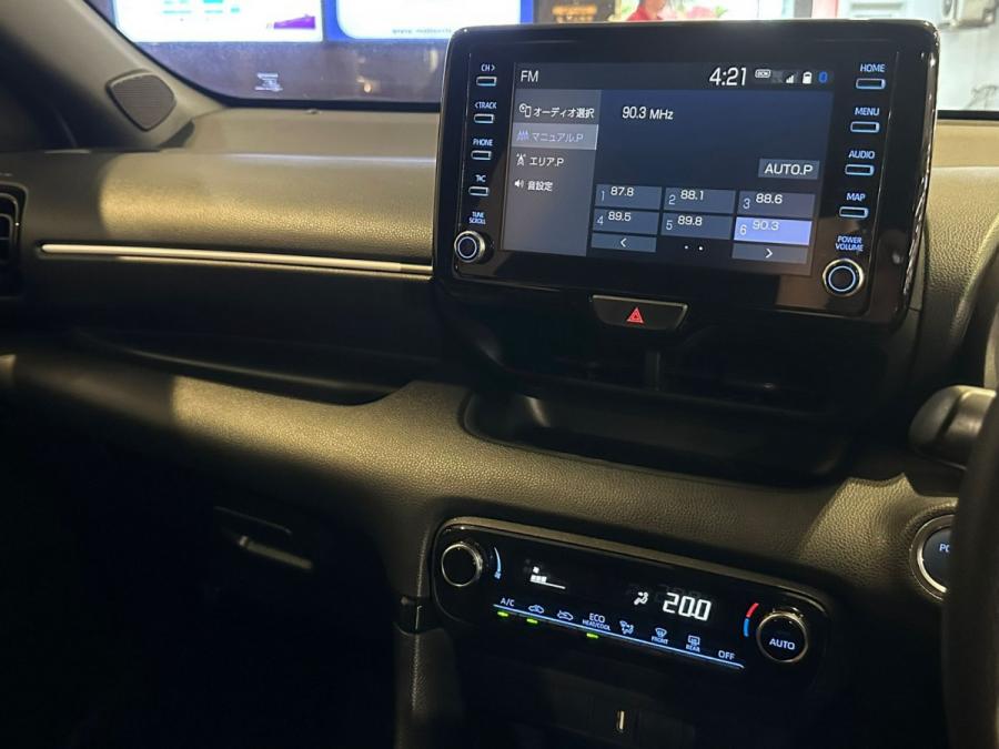 YARIS HYBRID - Image 7