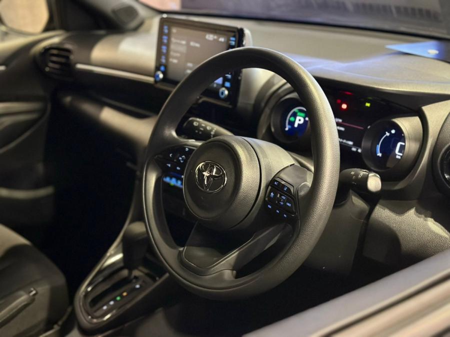 YARIS HYBRID - Image 4