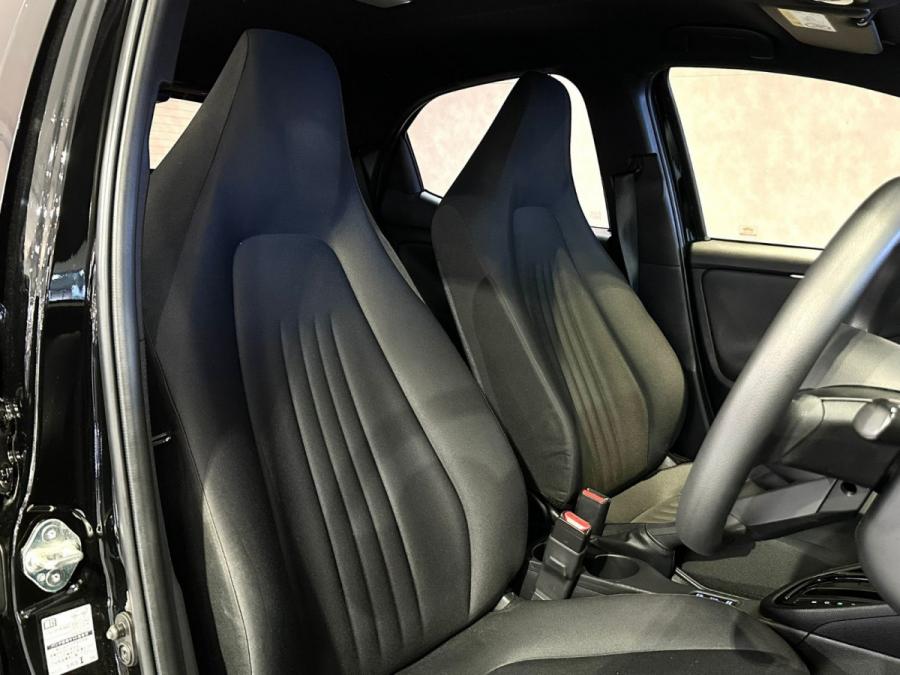 YARIS HYBRID - Image 5