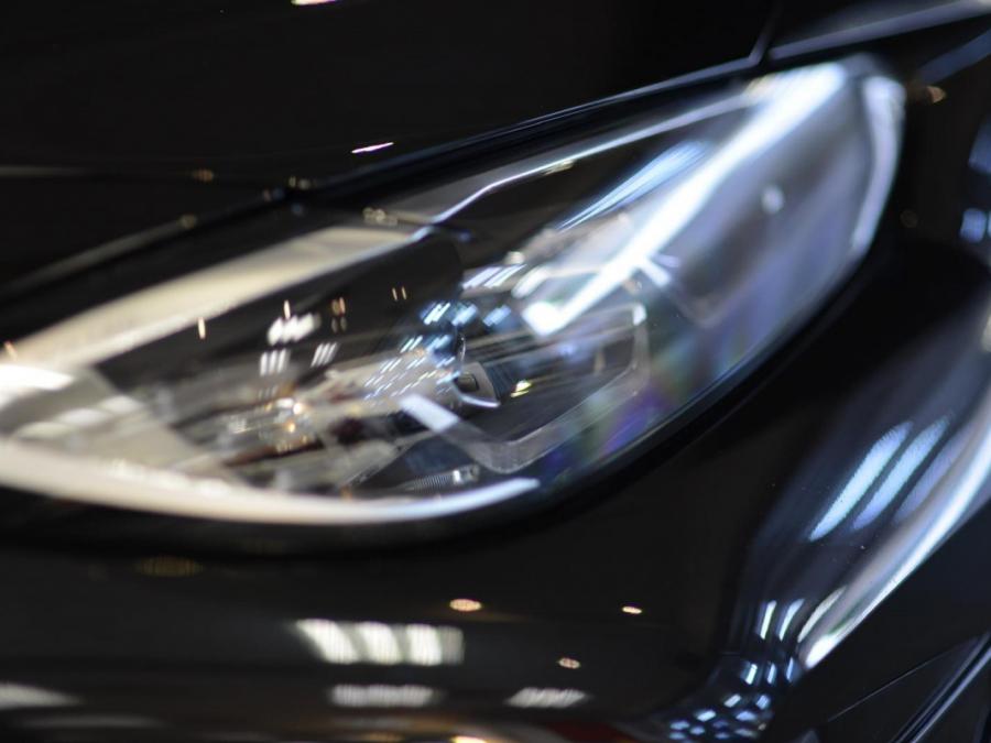 i4 EDRIVE40 M SPORT - Image 15