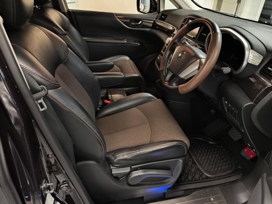 Elgrand 2.5 - Image 4