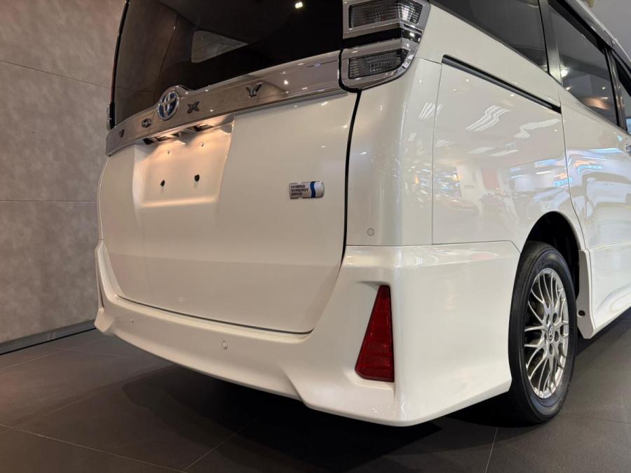 VOXY ZS HYBRID 煌III - Image 7