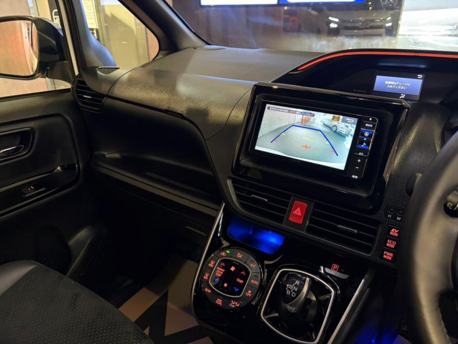 VOXY ZS HYBRID 煌III - Image 4