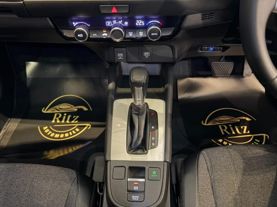 FIT e:HEV  GR3 - Image 8