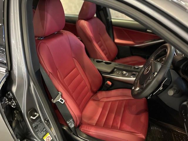 行貨 IS300 F SPORT版 2.0Turbo - Image 4