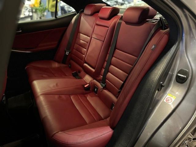 行貨 IS300 F SPORT版 2.0Turbo - Image 9