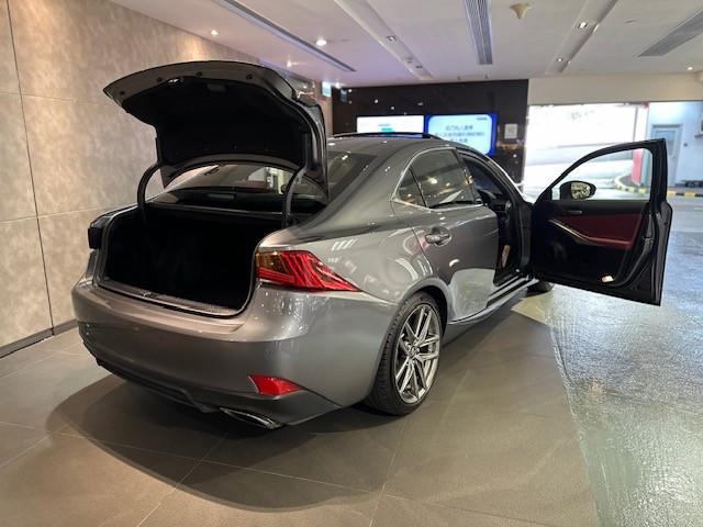 行貨 IS300 F SPORT版 2.0Turbo - Image 10