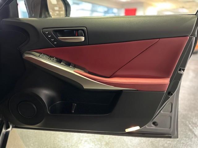 行貨 IS300 F SPORT版 2.0Turbo - Image 11