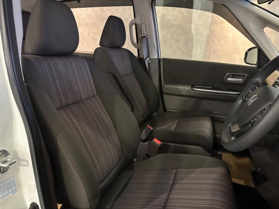 Freed Hybrid EX GB7 - Image 3