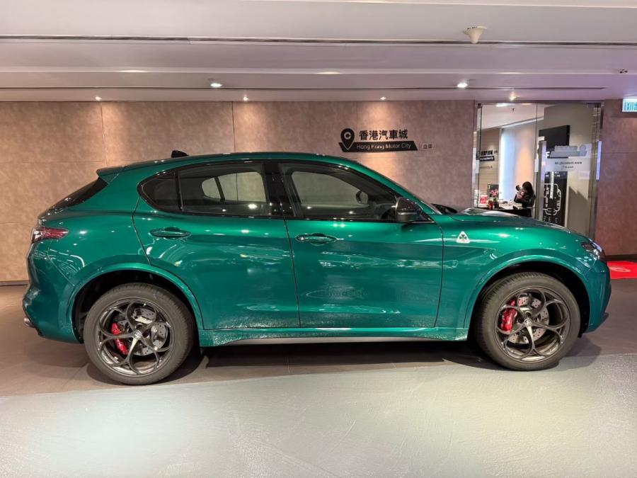 Stelvio Quadrifoglio - Image 2