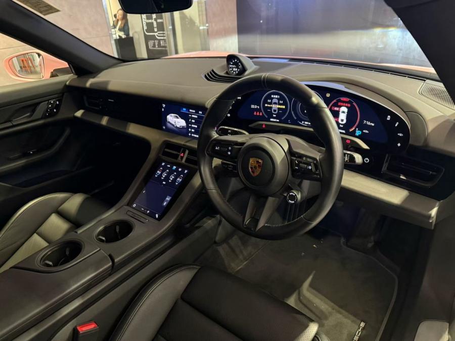 Taycan 4 S - Image 5