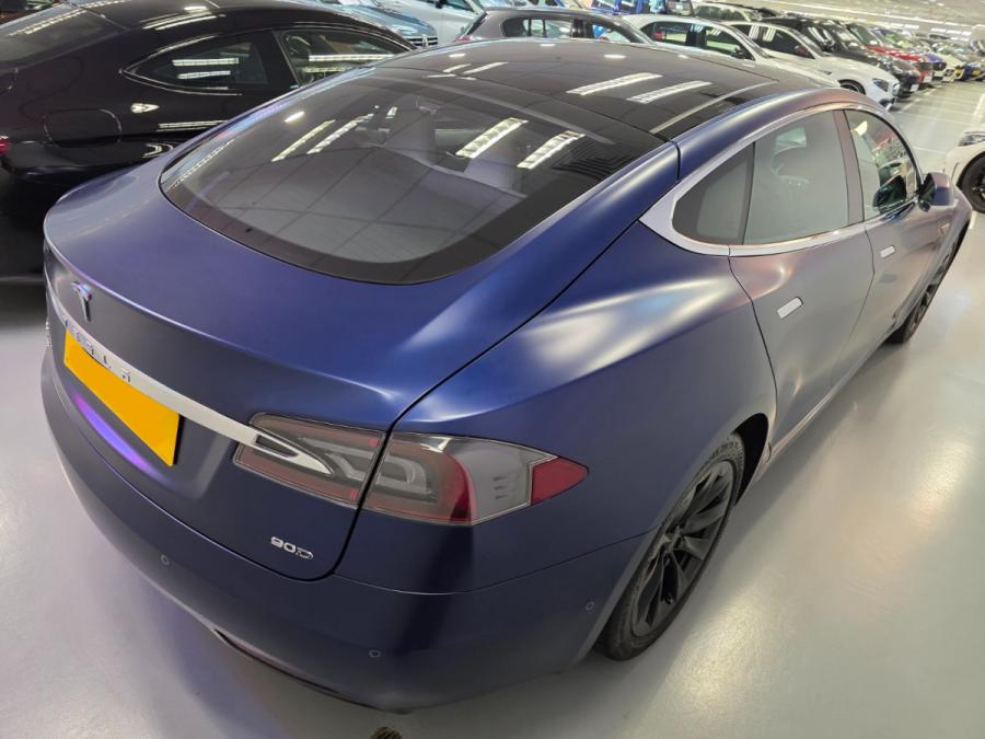 Model S 90D - Image 10