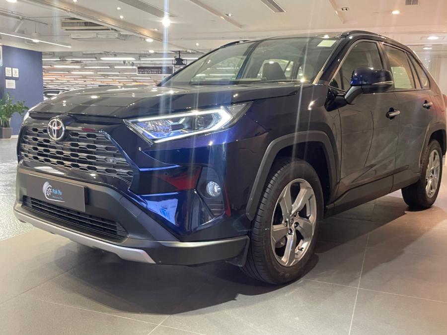 RAV 4 (Deluxe) - Image 2