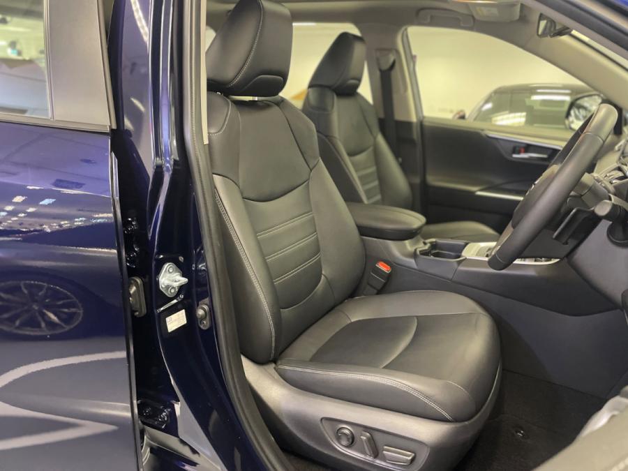 RAV 4 (Deluxe) - Image 6