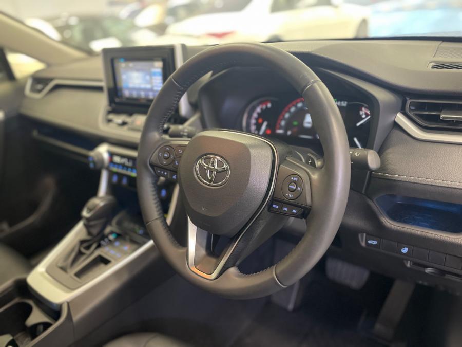 RAV 4 (Deluxe) - Image 12